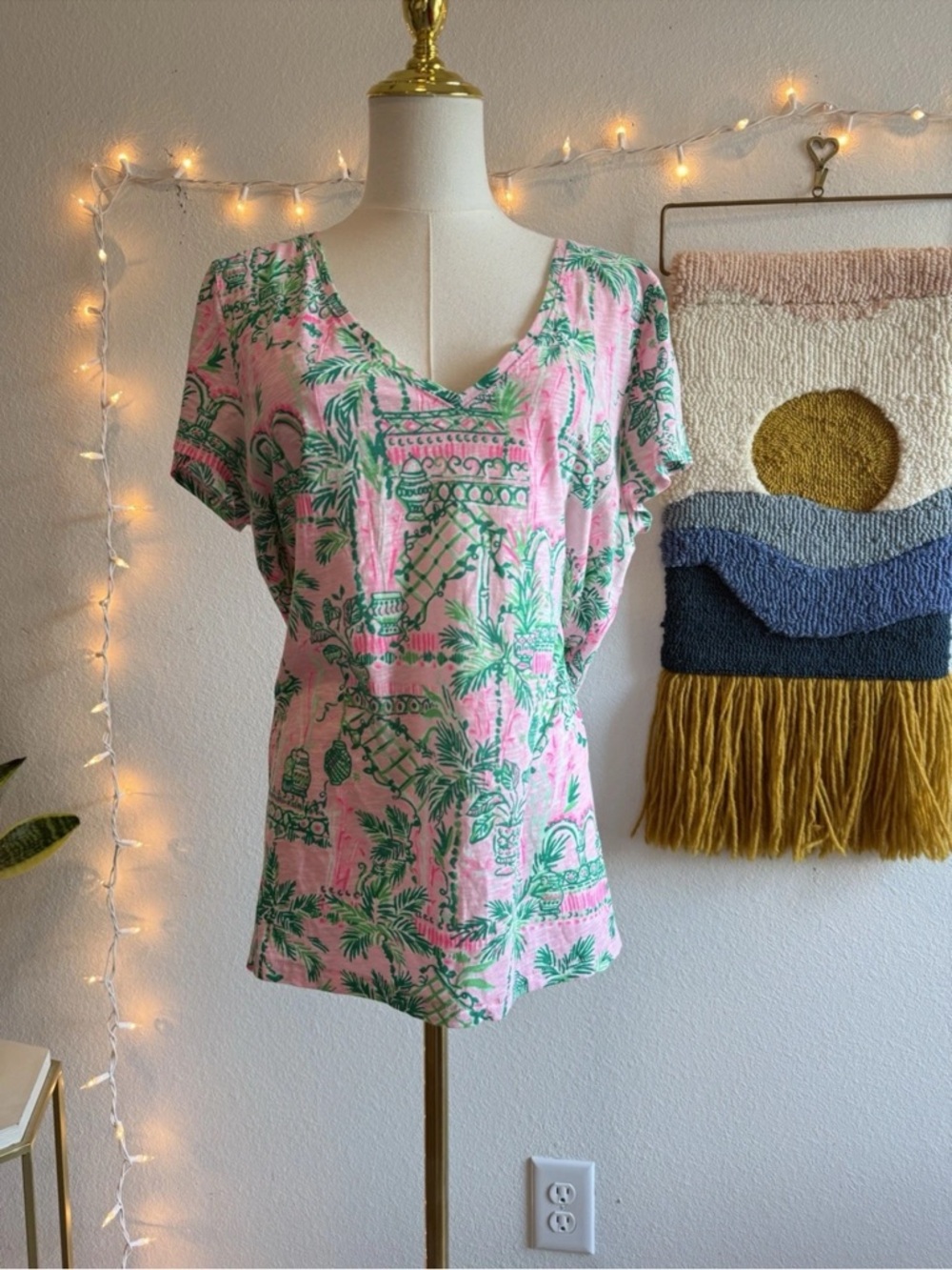 Lilly Pulitzer Etta V-Neck Top Mandevilla Baby Always Worth It Size L Beach